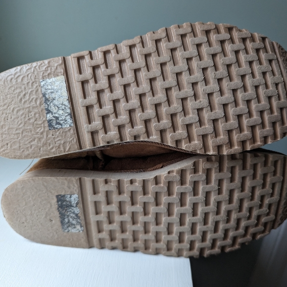 Koolaburra sheepskin boots. Made in Australia 🦘. ( Not UGG) Womens size 8 - Picture 7 of 8